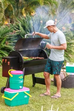 IGLOO Retro Barrel Of Fun 2 Gallon -Camping Products Store k35cb0469941dd12c697b59ec20b0c536