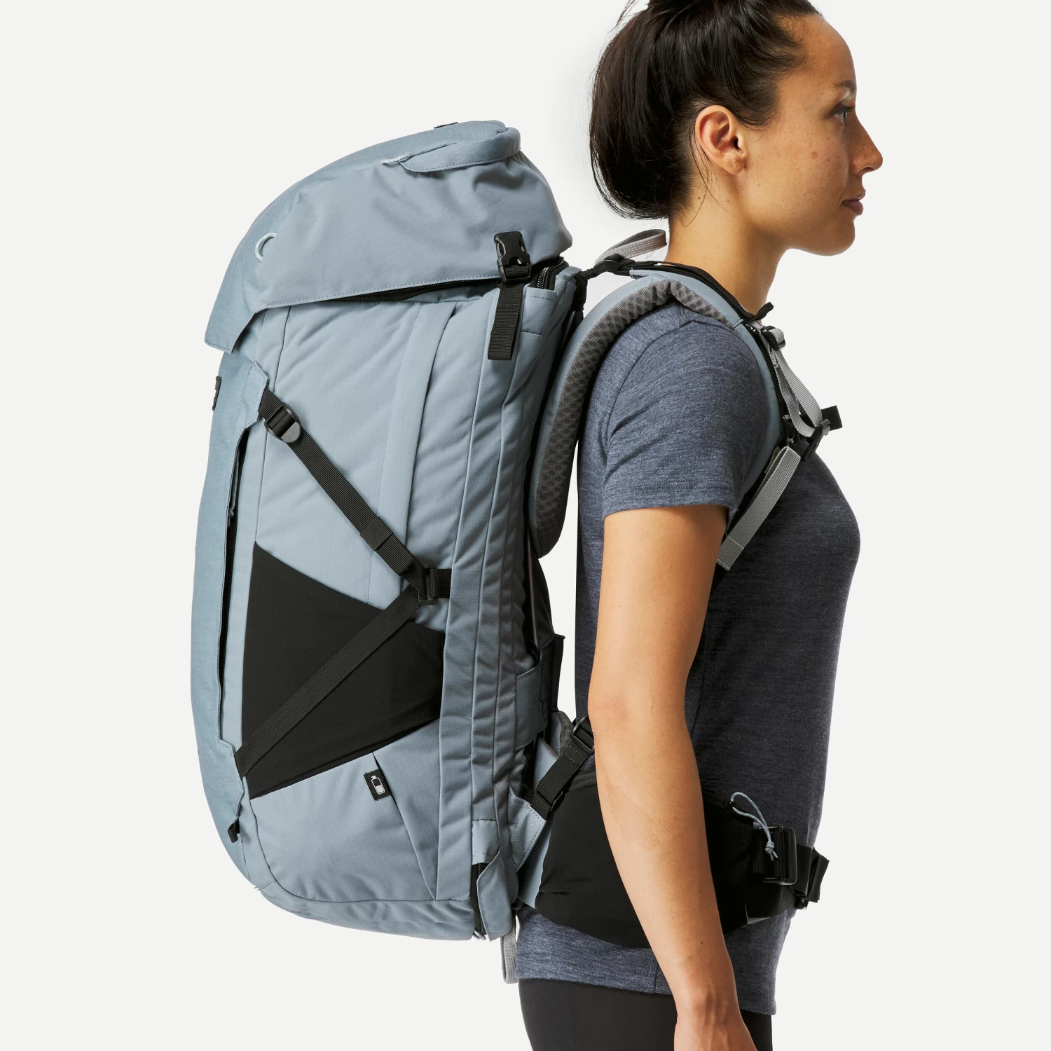 WOMEN’S TRAVEL TREKKING BACKPACK TRAVEL 900 50+6 L WITH SUITCASE OPENING 11 WOMEN’S TRAVEL TREKKING BACKPACK TRAVEL 900 50+6 L WITH SUITCASE OPENING - Image 11